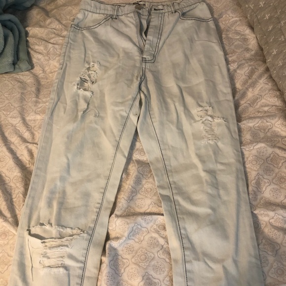 Light washed jeans - Picture 3 of 3